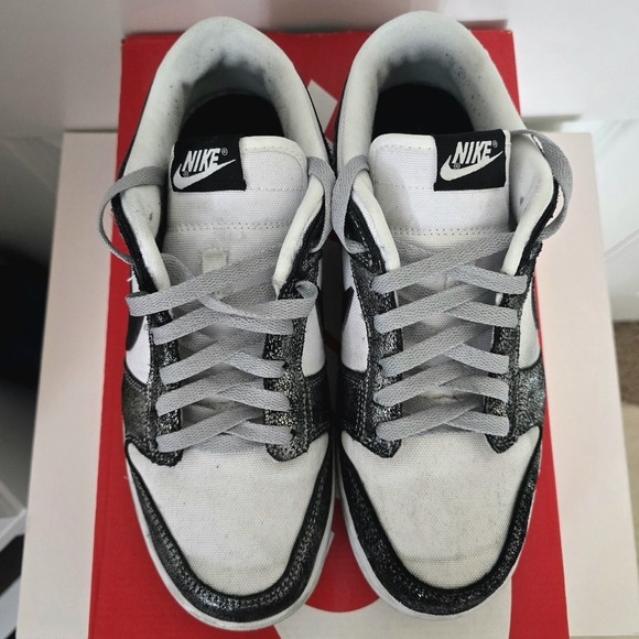 Nike Dunk Low Golden Gals Women 9.5 Men 8 - Picture 3 of 7